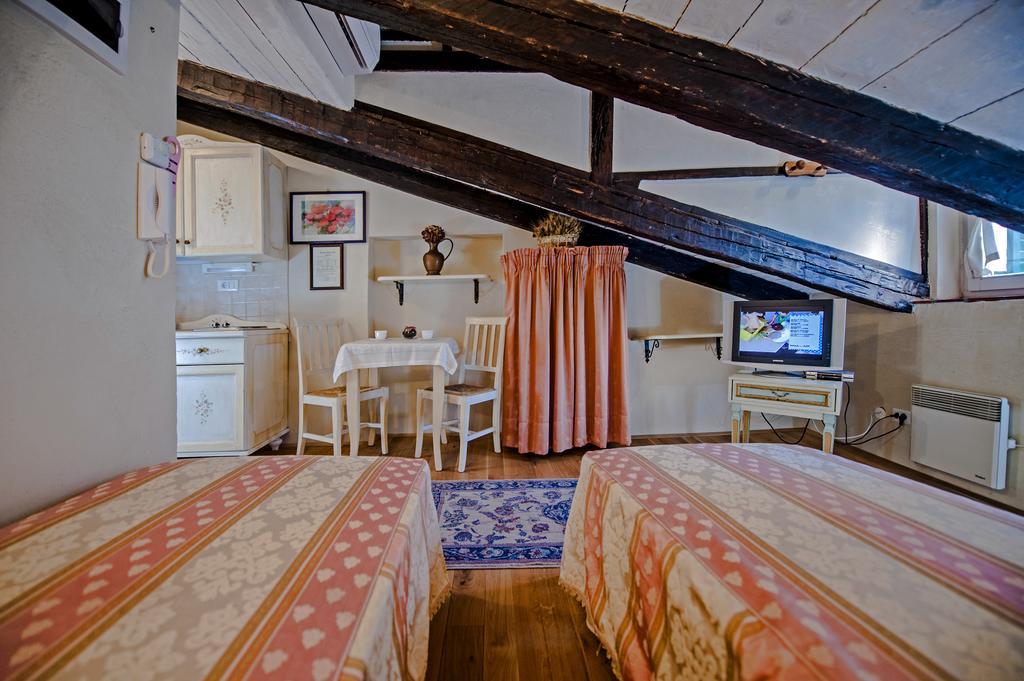 Residence Marco Polo Centro Storico Ρόβινι Εξωτερικό φωτογραφία