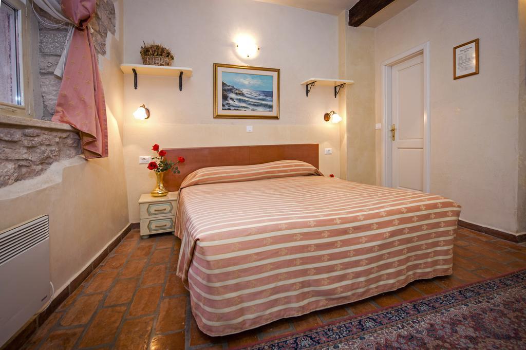 Residence Marco Polo Centro Storico Ρόβινι Εξωτερικό φωτογραφία